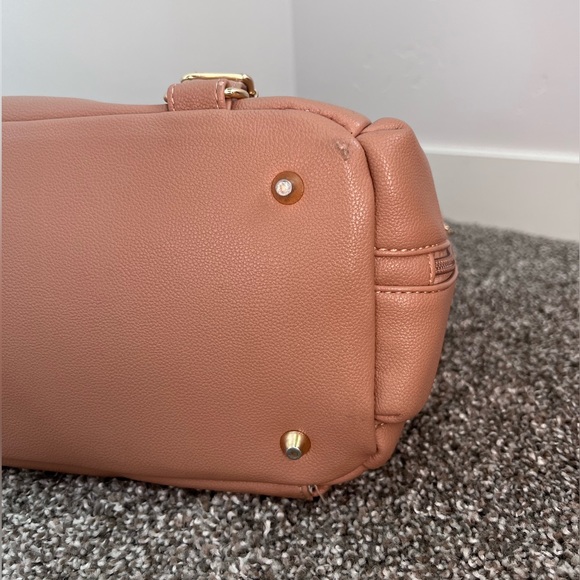 Alya & Co Diaper Bag - Picture 4 of 16